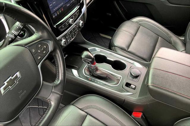 Photo of 2022 Summit White Chevrolet Traverse