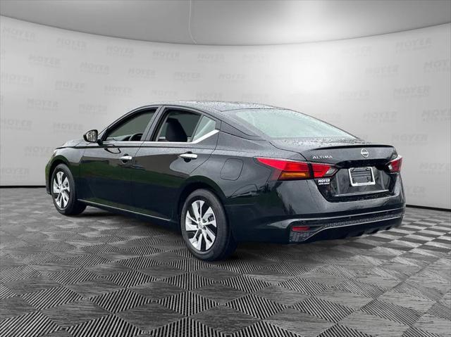 Photo of 2024 Super Black Nissan Altima