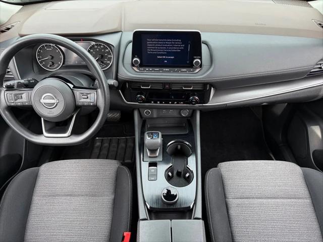 Photo of 2022 Caspian Blue Nissan Rogue