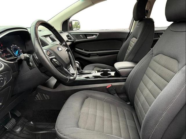Photo of 2017 Magnetic Ford Edge