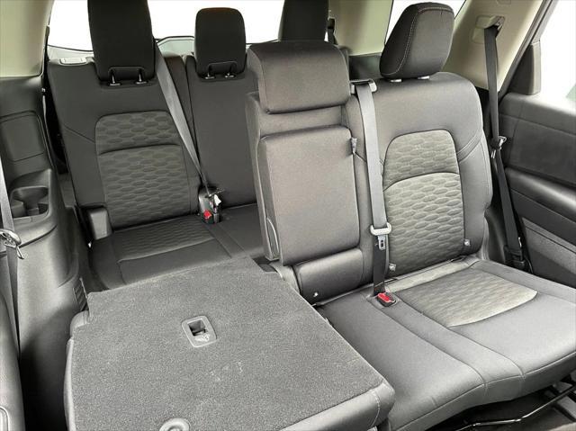 Photo of 2024 Gun Metallic Nissan Pathfinder
