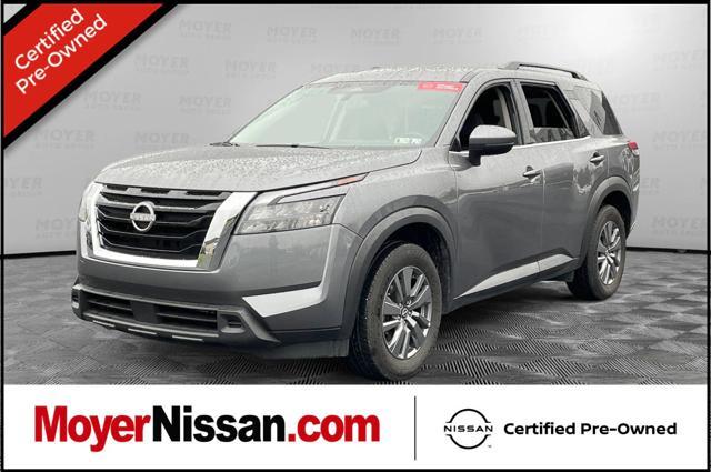 Photo of 2024 Gun Metallic Nissan Pathfinder