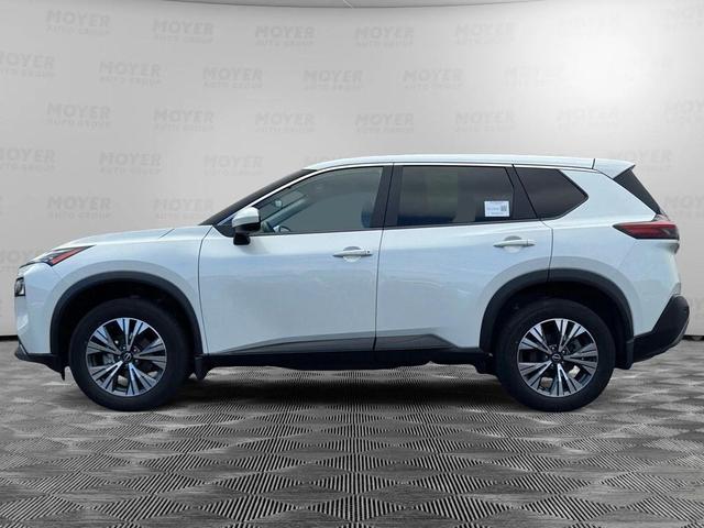 Photo of 2023 Pearl White Tricoat Nissan Rogue