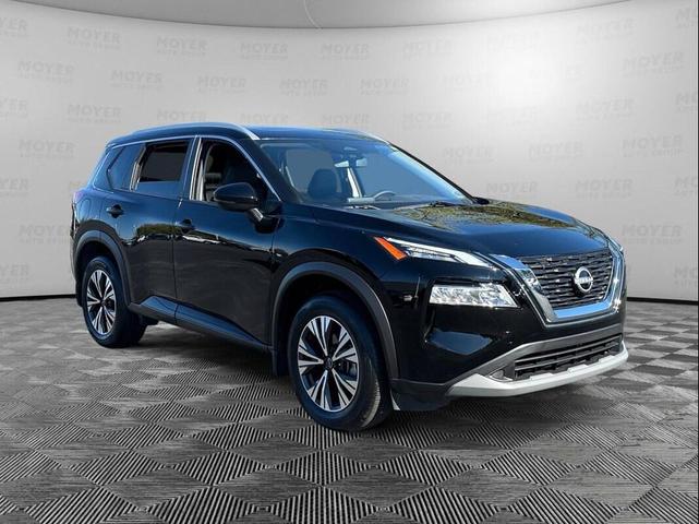 Photo of 2022 Super Black Nissan Rogue