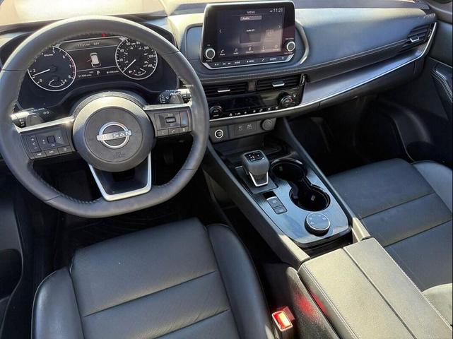 Photo of 2022 Super Black Nissan Rogue