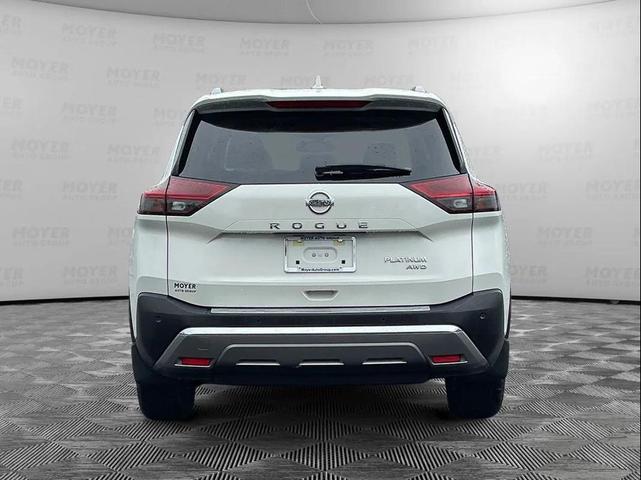 Photo of 2021 Pearl White Tricoat Nissan Rogue