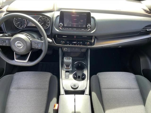 Photo of 2021 Super Black Nissan Rogue