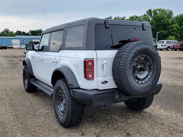 Photo of 2025 Oxford White Ford Bronco