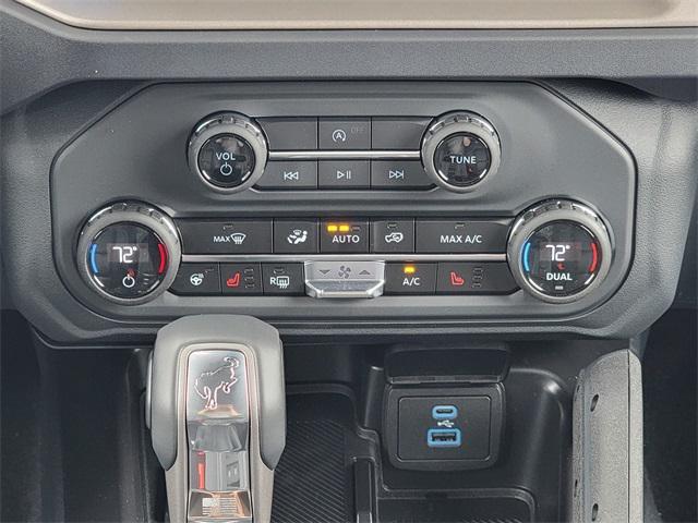 Photo of 2025 Oxford White Ford Bronco