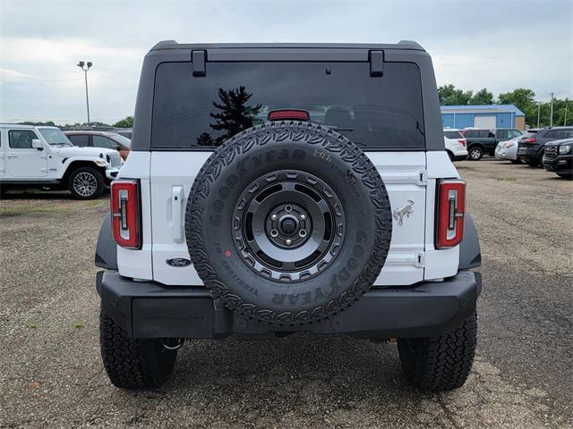 Photo of 2025 Oxford White Ford Bronco