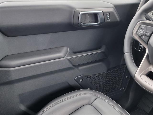 Photo of 2025 Oxford White Ford Bronco