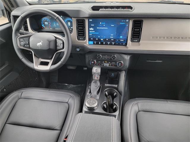 Photo of 2025 Oxford White Ford Bronco