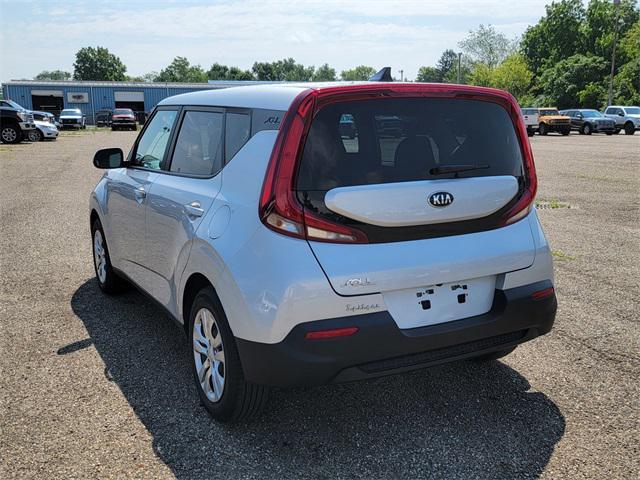 Photo of 2021 Sparkling Silver Kia Soul