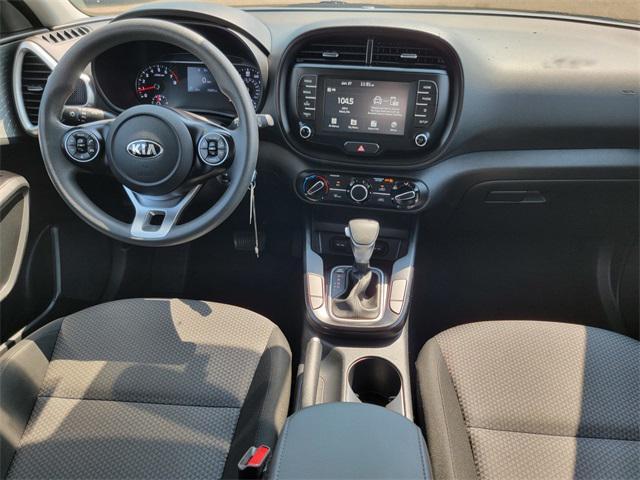 Photo of 2021 Sparkling Silver Kia Soul
