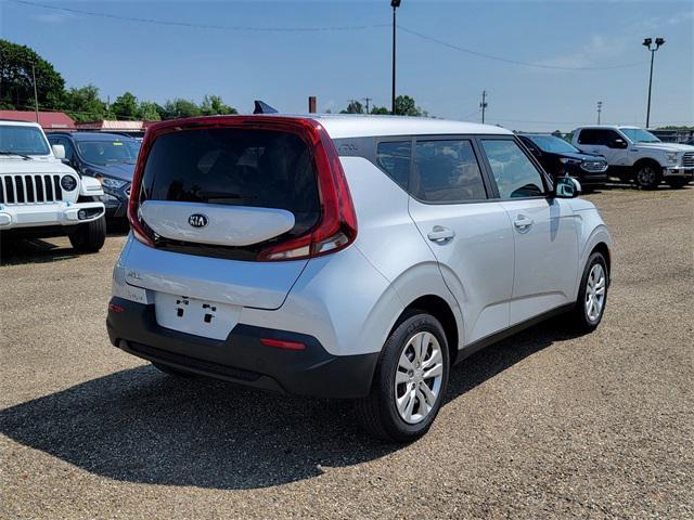 Photo of 2021 Sparkling Silver Kia Soul