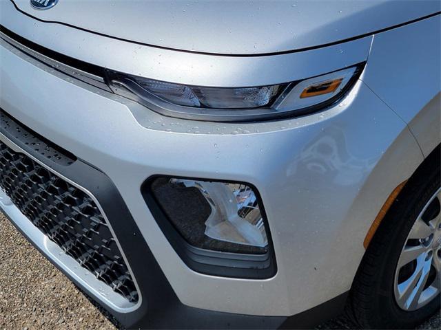 Photo of 2021 Sparkling Silver Kia Soul