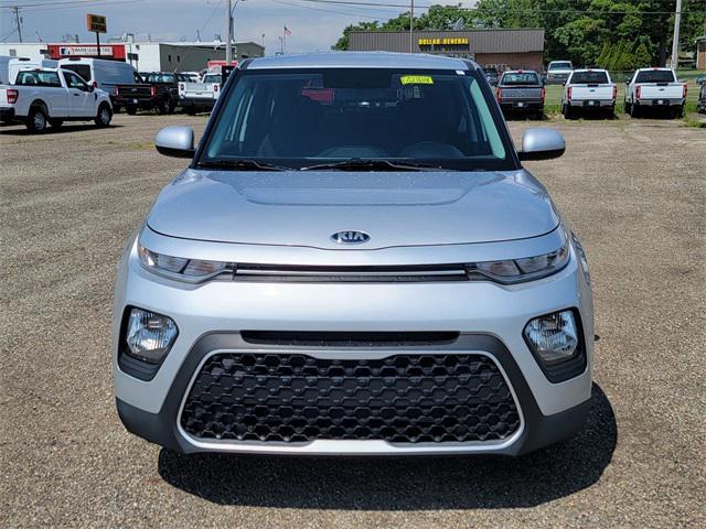 Photo of 2021 Sparkling Silver Kia Soul