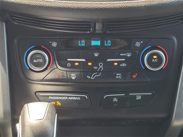 Photo of 2018 White Platinum Ford Escape