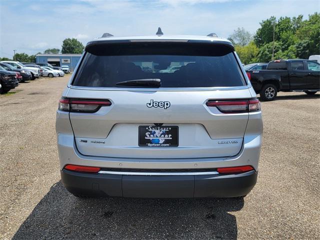 Photo of 2021 Silver Zynith Jeep Grand Cherokee L