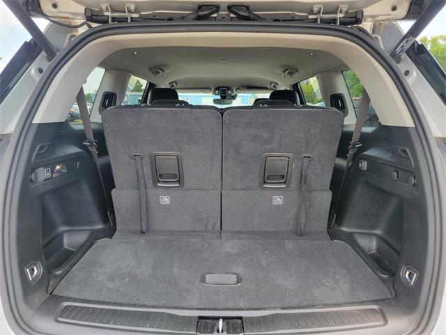 Photo of 2021 Silver Zynith Jeep Grand Cherokee L