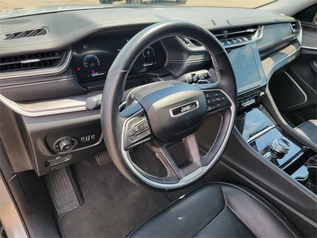Photo of 2021 Silver Zynith Jeep Grand Cherokee L