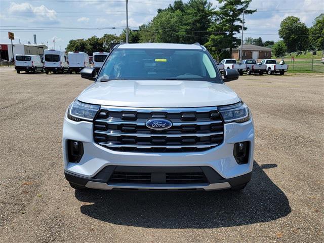 Photo of 2025 Space White Metallic Ford Explorer