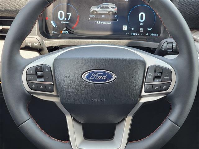 Photo of 2025 Space White Metallic Ford Explorer