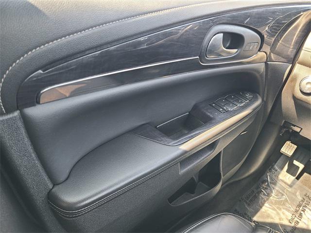 Photo of 2017 Quicksilver Metallic Buick Enclave