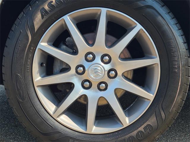 Photo of 2017 Quicksilver Metallic Buick Enclave