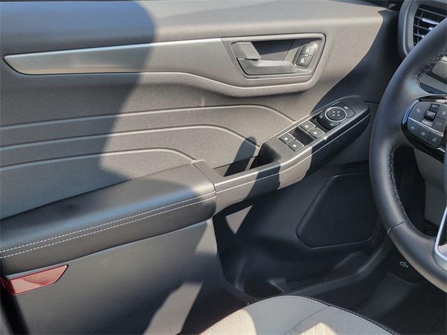 Photo of 2025 Rapid Red Metallic Tinted Clearcoat Ford Escape