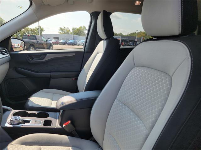 Photo of 2025 Rapid Red Metallic Tinted Clearcoat Ford Escape