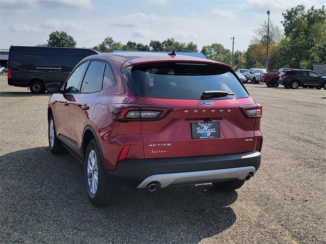Photo of 2025 Rapid Red Metallic Tinted Clearcoat Ford Escape
