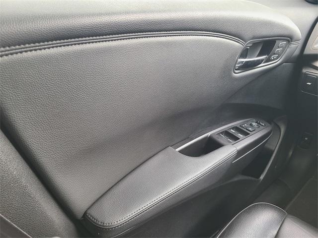 Photo of 2016 Crystal Black Pearl Acura RDX