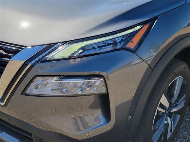 Photo of 2022 Gun Metallic Nissan Rogue