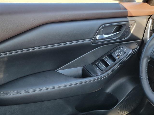 Photo of 2022 Gun Metallic Nissan Rogue