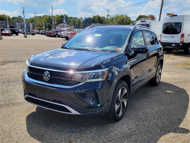 Photo of 2024 Deep Black Pearl Volkswagen Taos