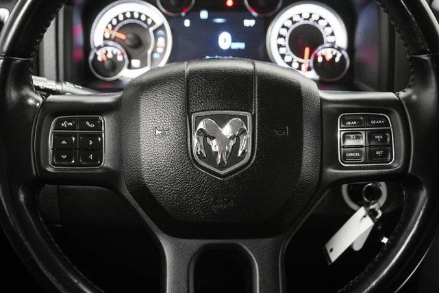 Photo of 2018 Brilliant Black Crystal Pearlcoat RAM 1500
