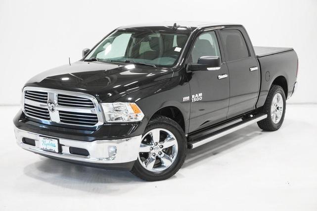 Photo of 2018 Brilliant Black Crystal Pearlcoat RAM 1500