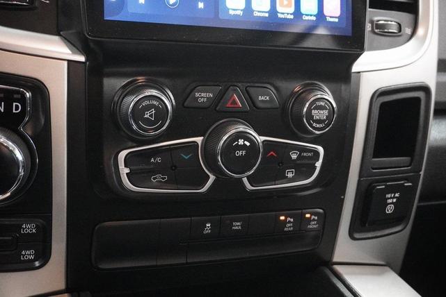 Photo of 2018 Brilliant Black Crystal Pearlcoat RAM 1500