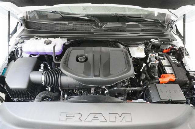Photo of 2025 Bright White Clearcoat RAM 1500