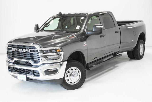 Photo of 2025 Granite Crystal Metallic Clearcoat RAM 3500