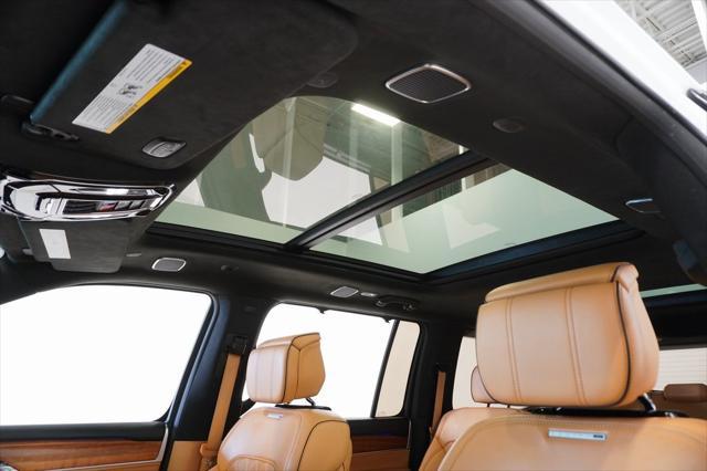 Photo of 2023 Bright White Clearcoat Jeep Grand Wagoneer