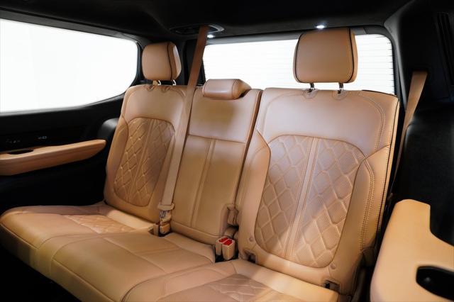 Photo of 2023 Bright White Clearcoat Jeep Grand Wagoneer
