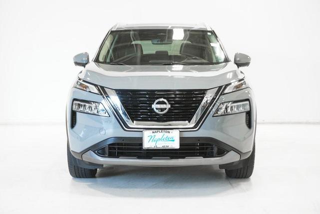 Photo of 2023 Boulder Gray Pearl Nissan Rogue
