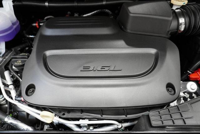 Photo of 2024 Diamond Black Crystal Pearlcoat Chrysler Pacifica