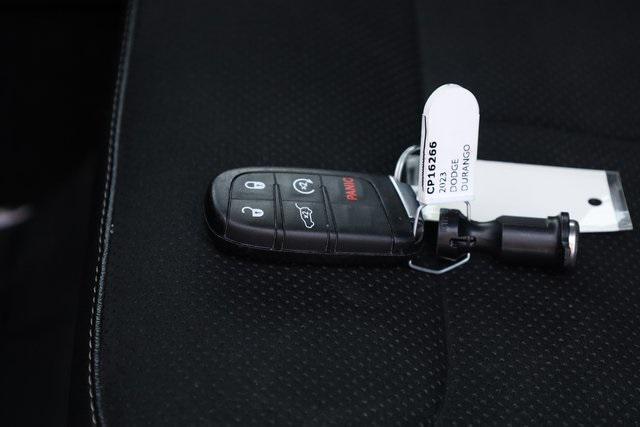 Photo of 2024 Diamond Black Crystal Pearlcoat Jeep Grand Cherokee