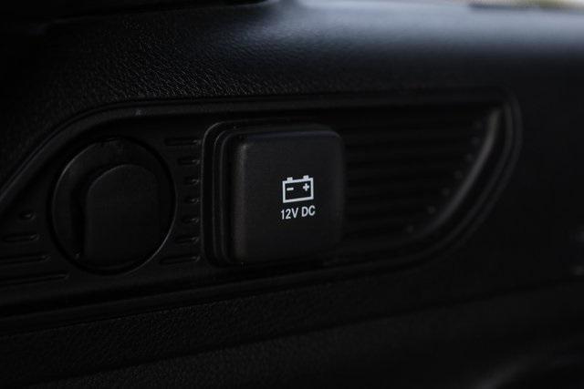 Photo of 2024 Diamond Black Crystal Pearlcoat Jeep Grand Cherokee