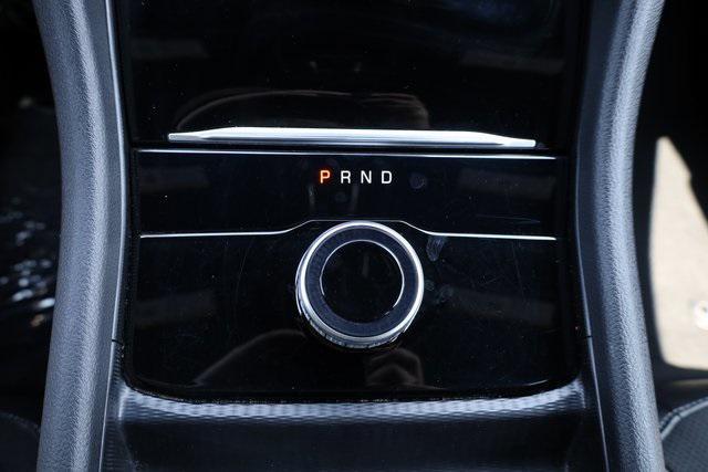 Photo of 2024 Diamond Black Crystal Pearlcoat Jeep Grand Cherokee