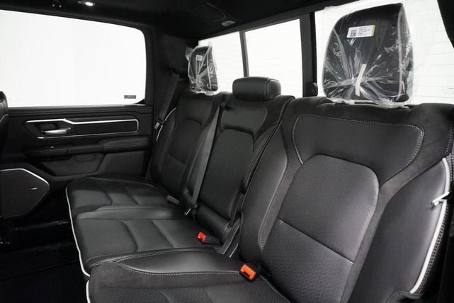 Photo of 2026 Diamond Black Crystal Pearlcoat RAM 1500