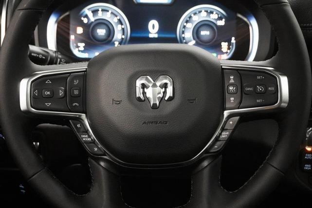 Photo of 2026 Diamond Black Crystal Pearlcoat RAM 1500